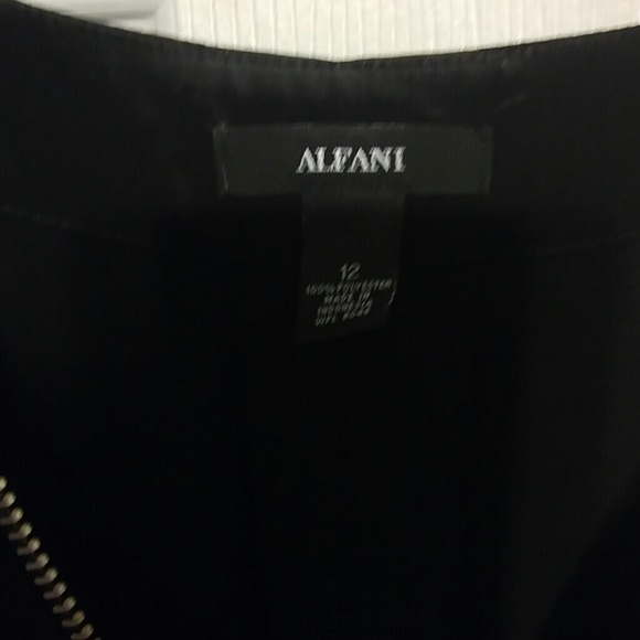 Dress - Picture 3 of 6